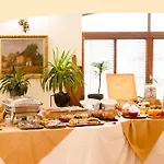 בית הארחה Wellness & Restaurant Zoborska, Free Parking 4*