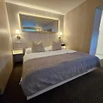 Wellness & Restaurant Zoborska, Free Parking בית הארחה ניטרה