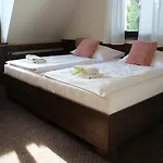 Wellness & Restaurant Zoborska, Free Parking