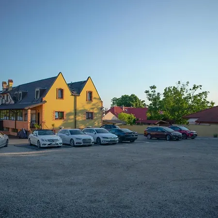 Wellness & Restaurant Zoborska, Free Parking Nitra