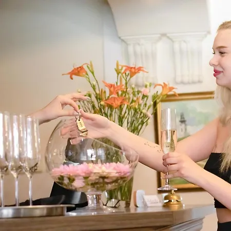 Wellness & Restaurant Zoborska, Free Parking Гостевой дом Нитра