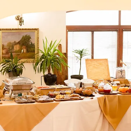 Penzion Wellness & Restaurant Zoborska, Free Parking 3*