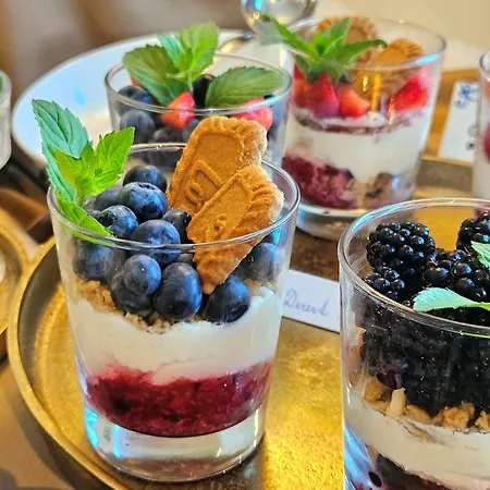 Wellness & Restaurant Zoborska, Free Parking Гостевой дом