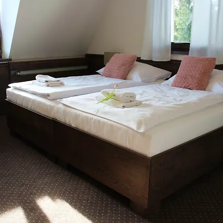 Wellness & Restaurant Zoborska, Free Parking