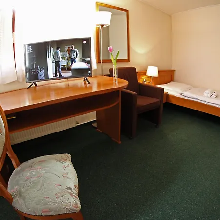 Pensión Wellness&restaurant Zoborská, Free Parking 4*