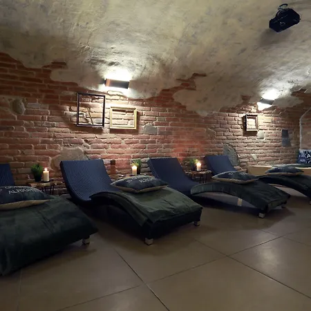 Wellness & Restaurant Zoborska, Free Parking Гостевой дом Нитра