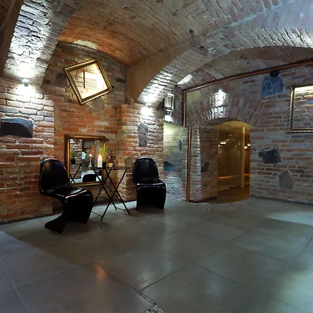 Wellness & Restaurant Zoborska, Free Parking 4* Нитра