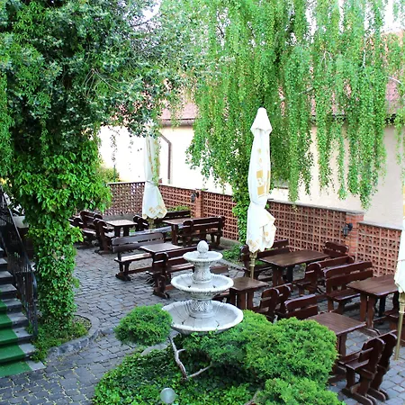 Wellness&restaurant Zoborská, Free Parking 4* Nitra