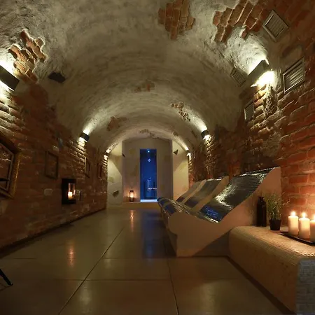 Wellness & Restaurant Zoborska, Free Parking