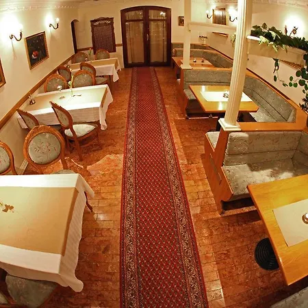 Wellness & Restaurant Zoborska, Free Parking Nitra