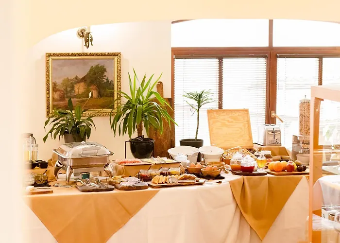 Πανσιόν Wellness & Restaurant Zoborska, Free Parking 4*