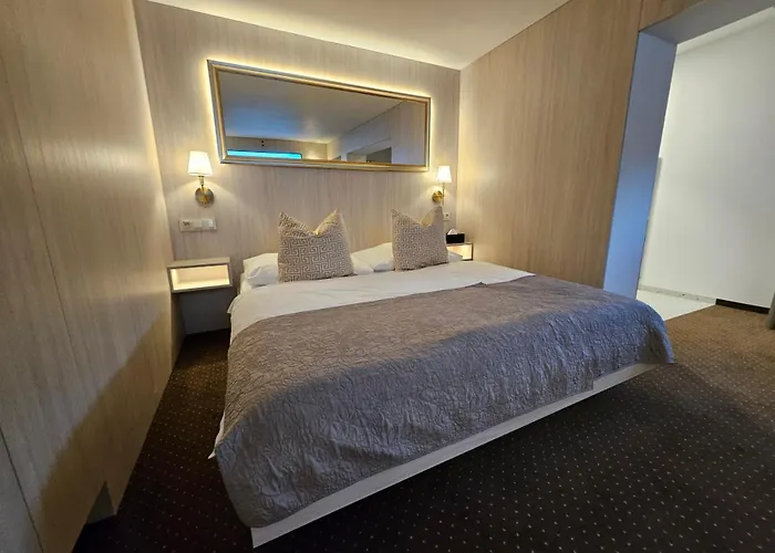 Wellness & Restaurant Zoborska, Free Parking Πανσιόν Νίτρα