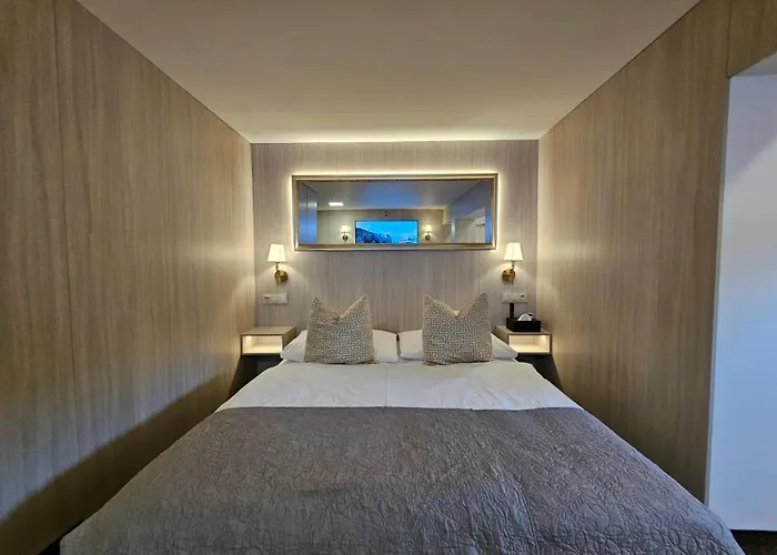 Πανσιόν Wellness & Restaurant Zoborska, Free Parking