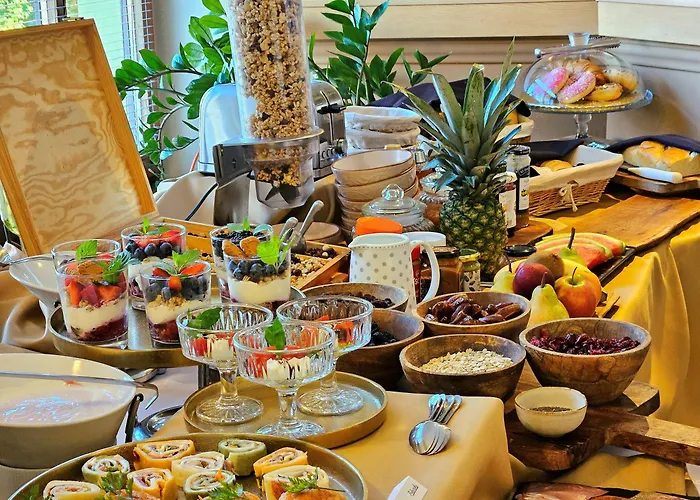 Πανσιόν Wellness & Restaurant Zoborska, Free Parking